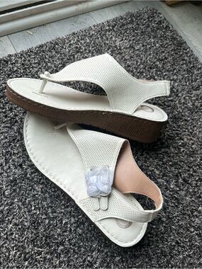 Kohl's Women's White Perforated Slingback Platform Sandals
